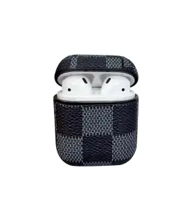 کاور محافظ چرمی مدل شطرنجی مناسب برای کیس Apple AirPods