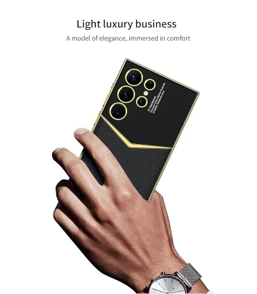 قاب لاکچری چرم لوکس برند جی کی کی گلگسی اس 24 اولترا Case Gkk LUX S24 ultar|قاب لاکچری چرم لوکس برند جی کی کی  گلگسی اس 24 اولترا Case Gkk LUX S24 ultarمناسب  گلگسی اس 24 اولترا طراحی فوق العاده زیبا دارای محافظ لنز ساخته شده از چرم مصنوعی ، کریستال براق و tpu مناسب افراد خاص پسند برند اورجینال جی کی کی 