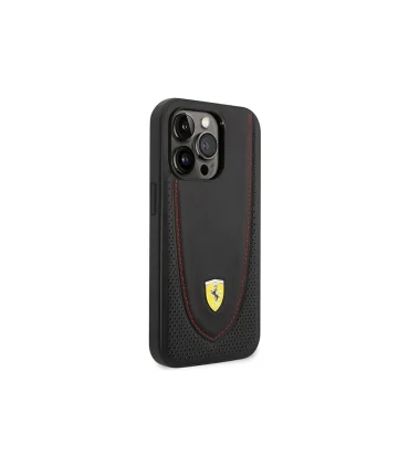 قاب ایفون 14 پرو مگسیف فراری CG Mobile Leather Case Ferrari Iphone 14 pro|ایفون 14 پرو قاب اصل فراری&nbsp;ایفون 14 پرو &nbsp; CG MOBILE زیبای و جذابیت کلاسیک مقاومت بالا در ضربات احتمالی تهیه شده از مواد درجه یک کمپانی معروف CG MOBILE&nbsp; لوگوی فراری مگسیف دار طراحی بی نظیر و شیک این محصول دارای مجوز رسمی فراری CG Mobile است